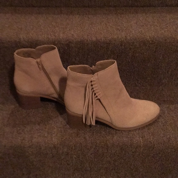 🤠NWT Reaction Kenneth Cole Genuine Leather Booties - Picture 5 of 8